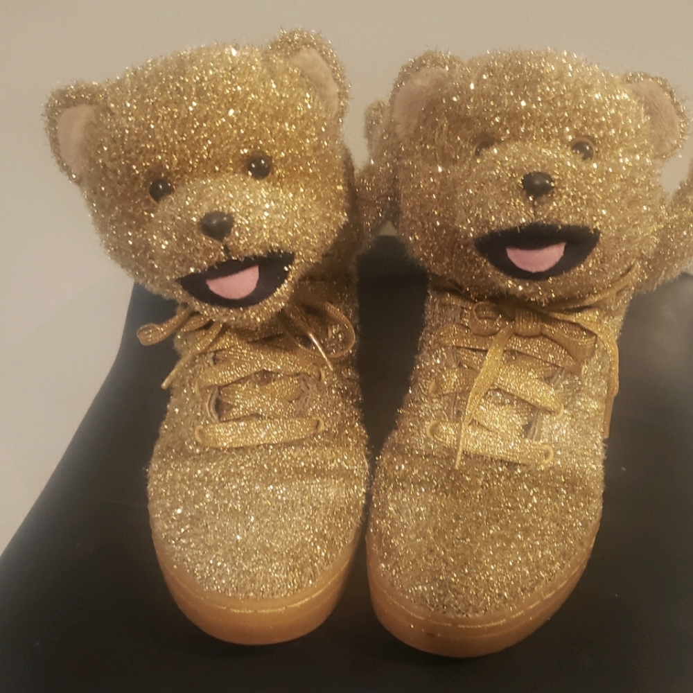 ADIDAS Teddy bear kicks